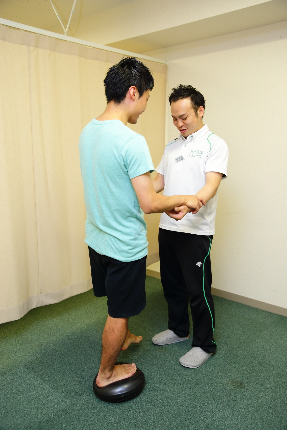 選手の方から、趣味の方まで、スポーツをするすべての皆さまを支援いたします